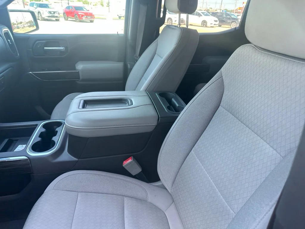 2021 Chevrolet Silverado 1500 RST - Photo 2