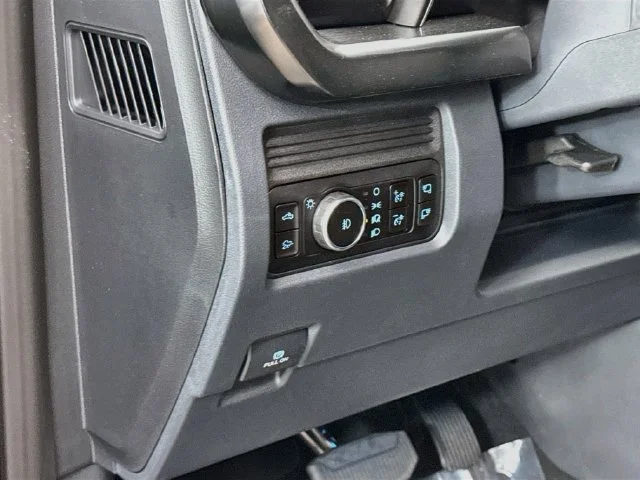 New 2027 Neptune Blue Ford F-350® Lariat® image 10