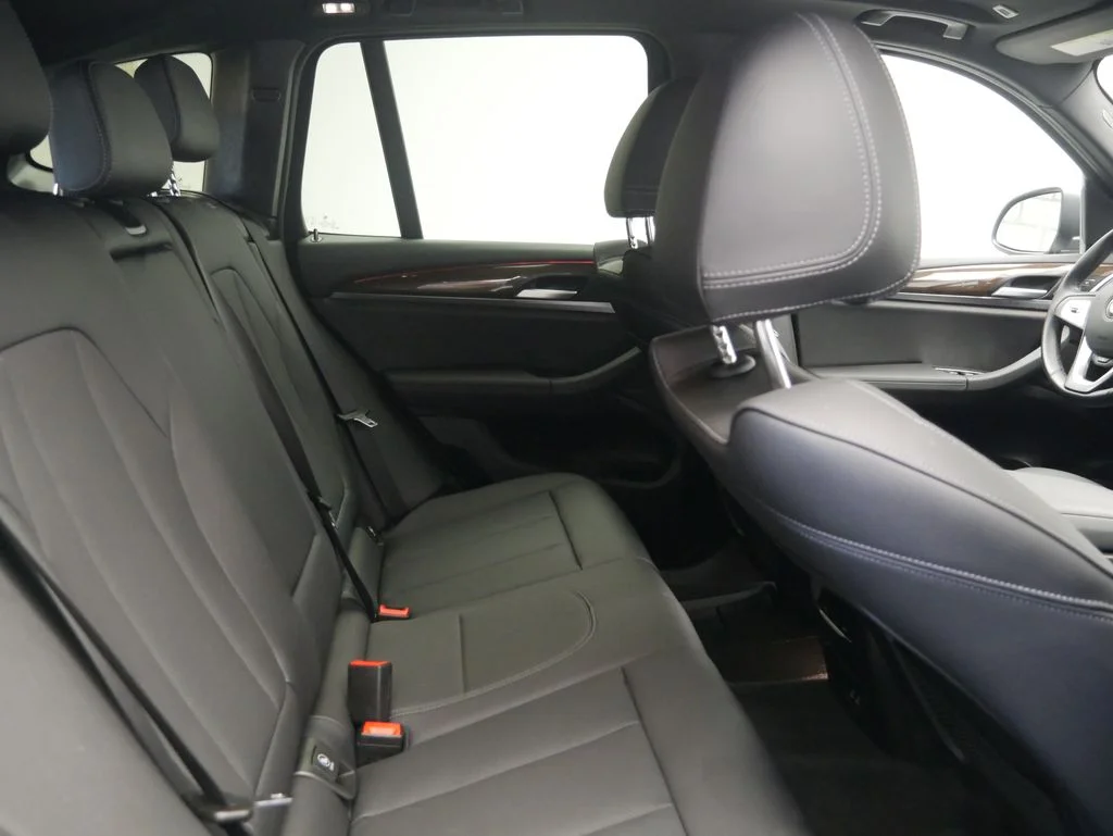 Used 2023 Jet Black BMW xDrive30i image 28