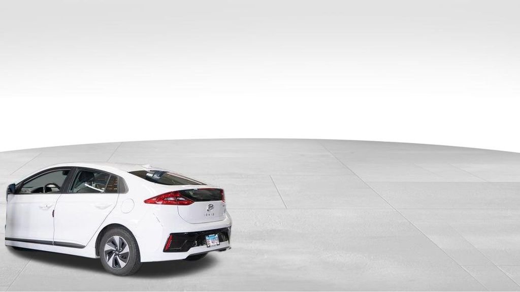 Used 2026 White Hyundai Performance Calligraphy image 11