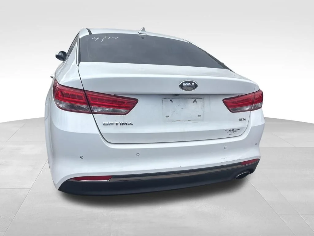 Used 2018 White Kia EX image 12