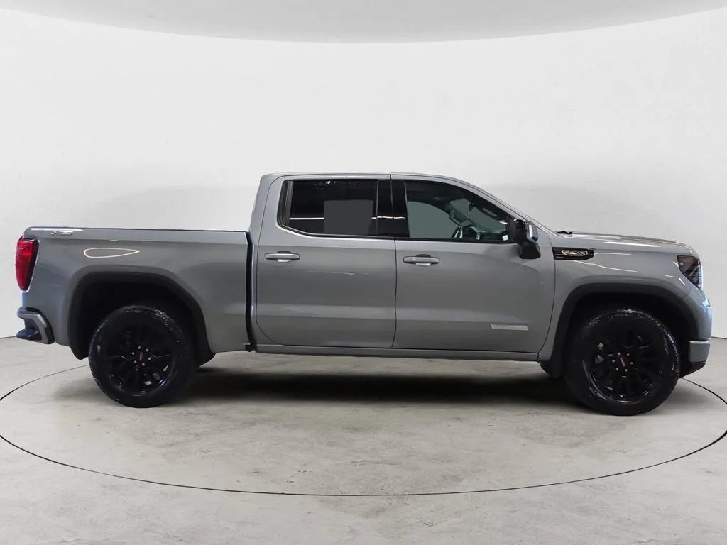 Used 2025 Sterling Metallic GMC Elevation image 4