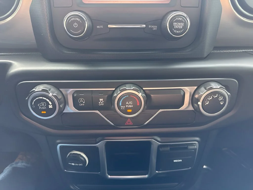 Used 2020 Gray Jeep Sport image 17