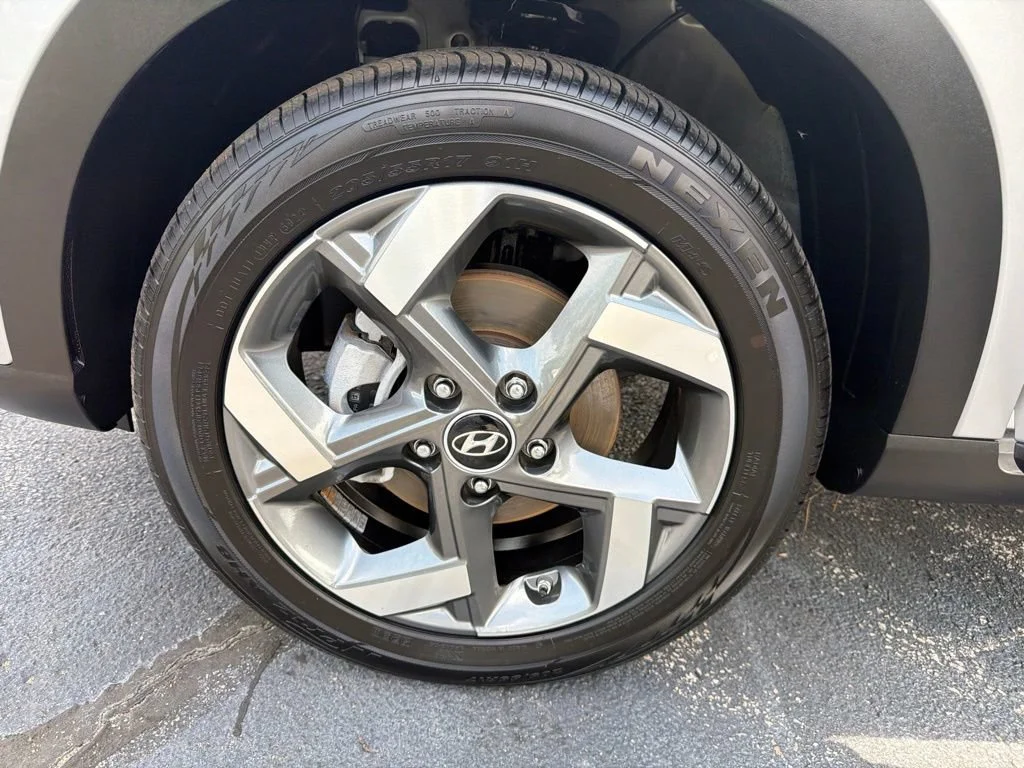 Used 2025 Silver Hyundai SEL image 20
