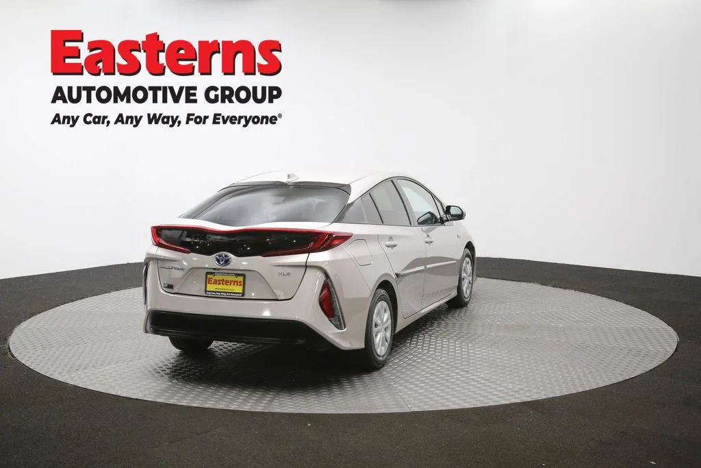 Used 2020 Gray Toyota XLE image 37