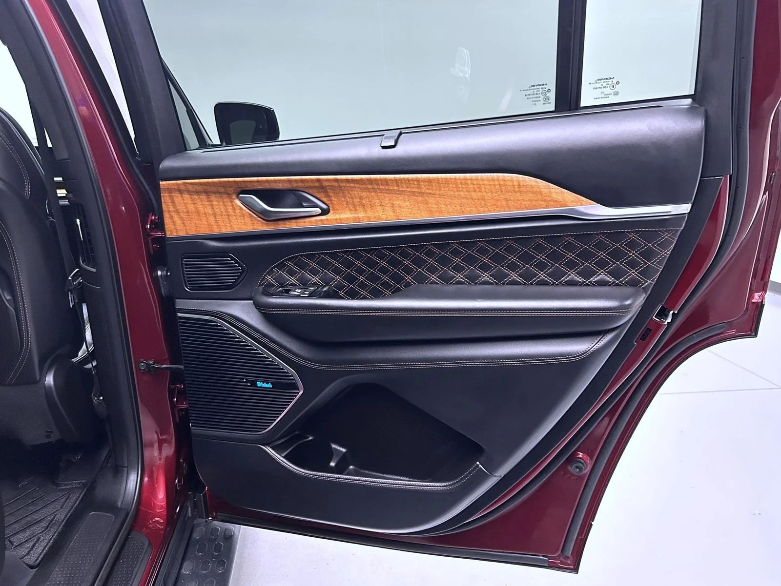 Used 2023 Red Jeep Summit image 17