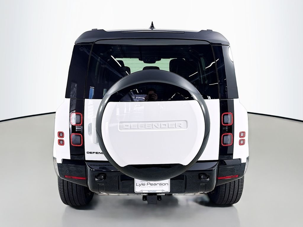 New 2026 Fuji White Land Rover X-Dynamic SE image 10