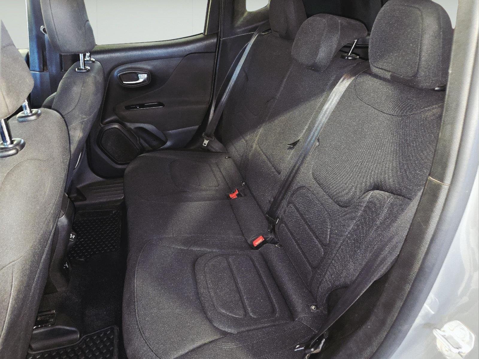 Used 2020 Sting-Gray Clearcoat Jeep Latitude image 34