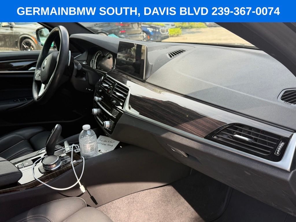 Used 2018 Dark Graphite BMW 530i xDrive image 24
