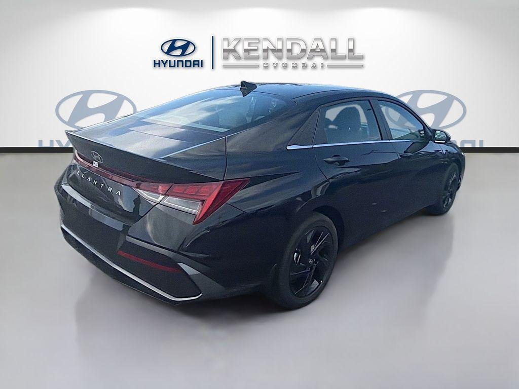 New 2026 Abyss Black Hyundai SEL Sport image 6