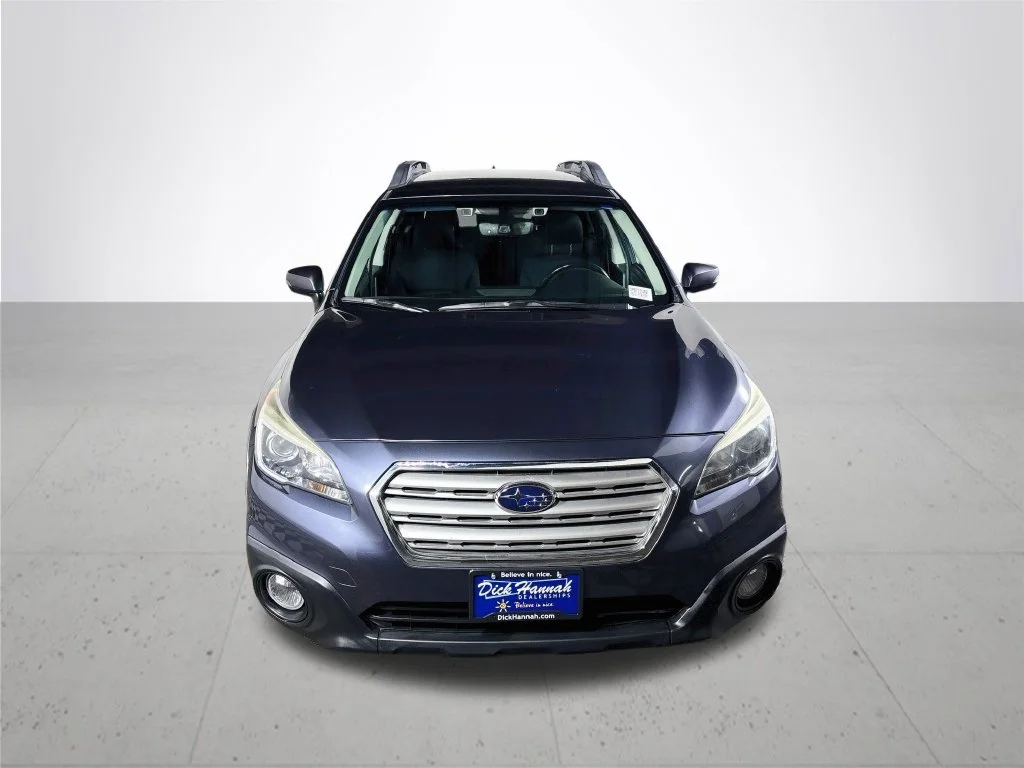 Used 2017 Gray Subaru 2.5i Premium image 3