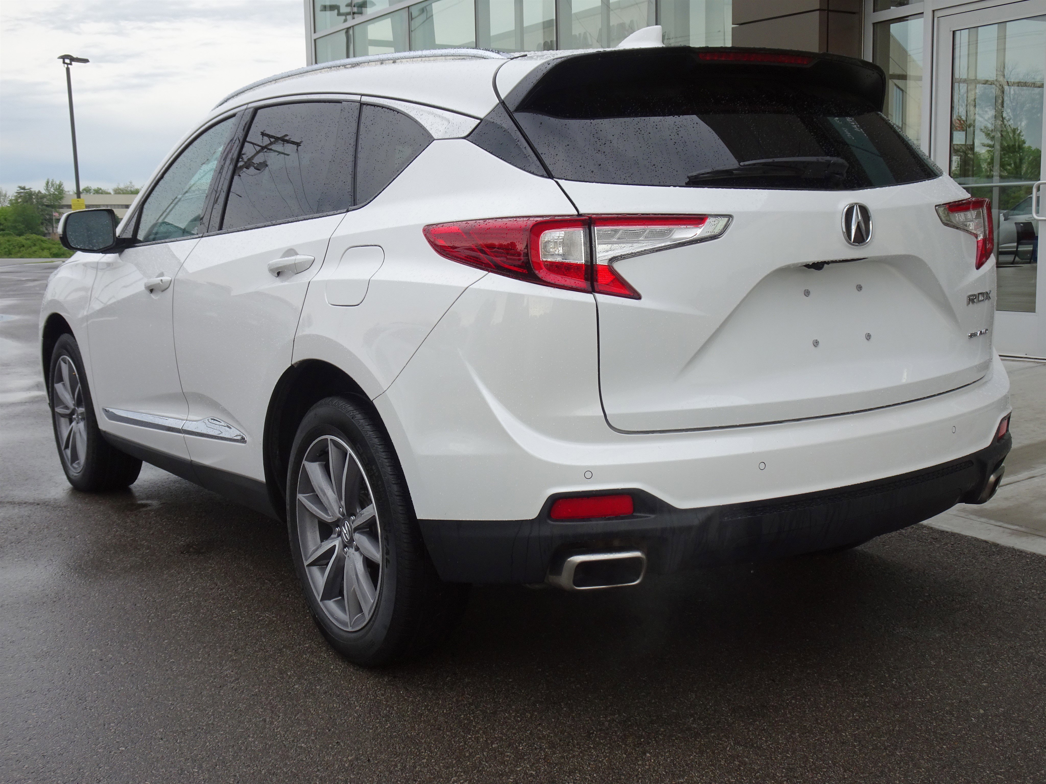 Used 2024 Platinum White Pearl Acura w/Technology Package image 3