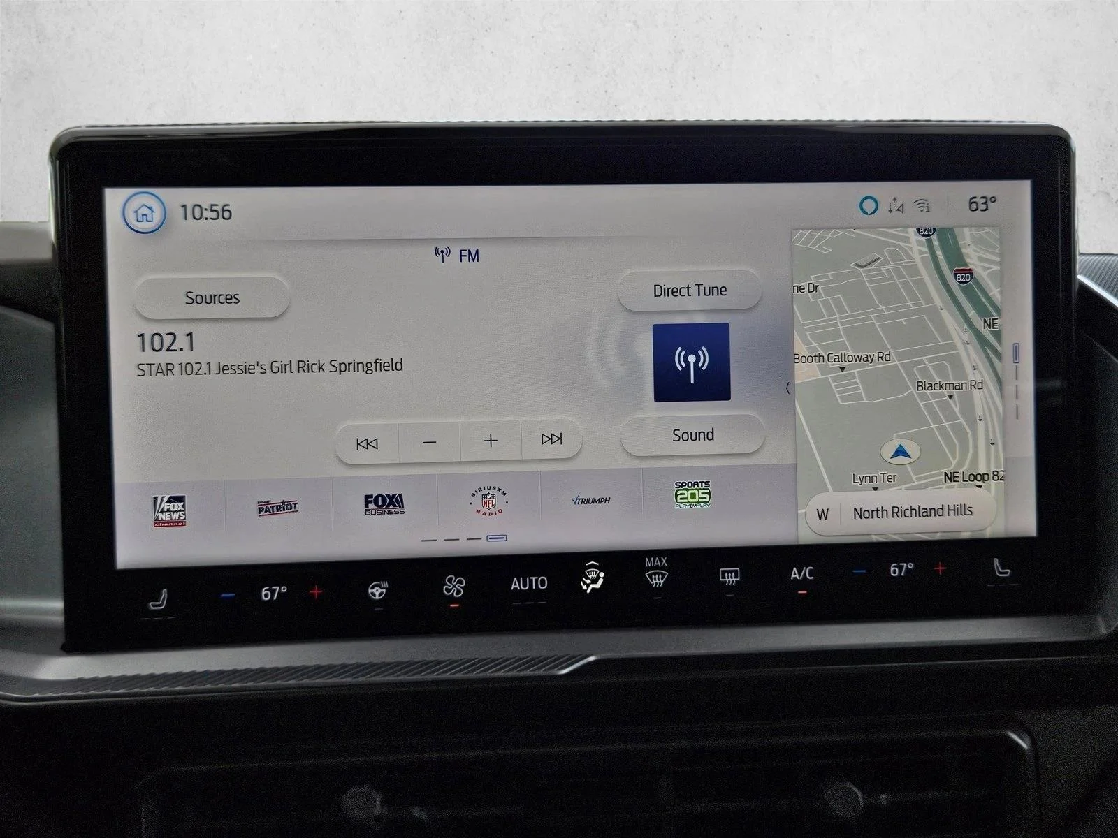 Used 2025 Oxford White Ford Badlands image 11