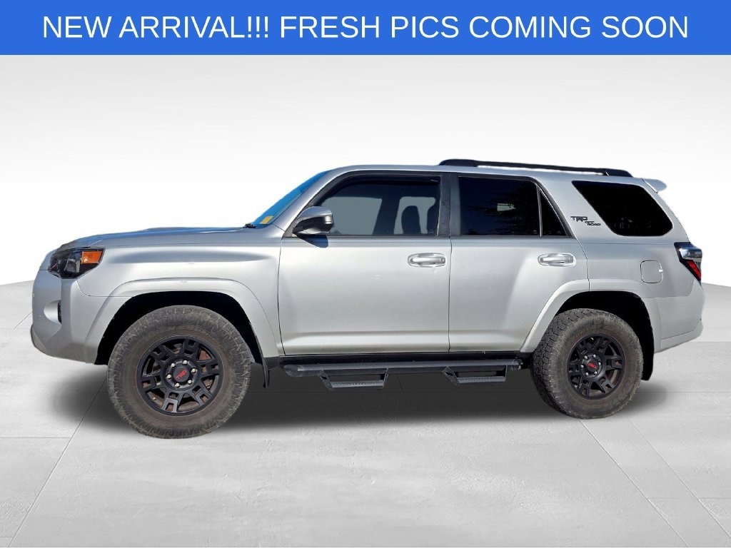 Used 2019  Toyota SR5 image 3