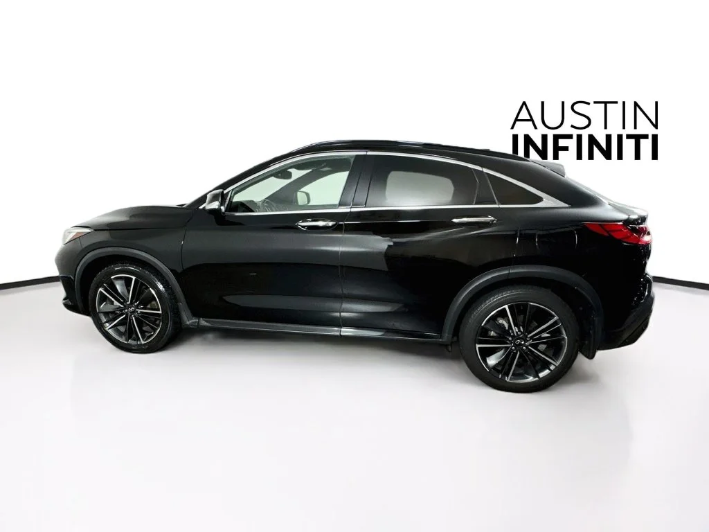 Certified Used 2022 Black INFINITI LUXE image 4