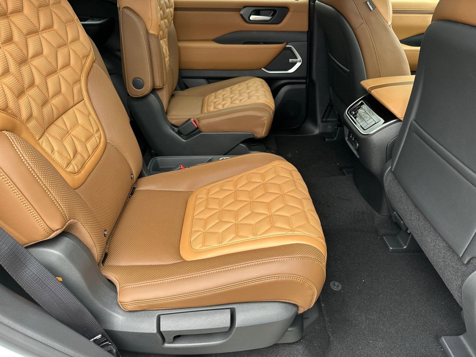 New 2026 White Nissan Platinum Reserve image 16