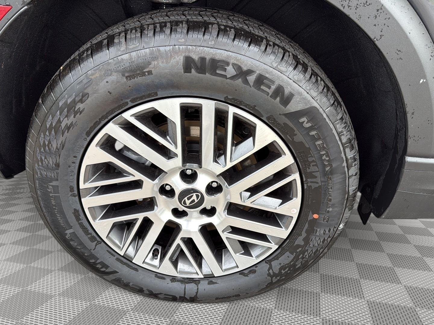 New 2026 Ecotronic Gray Pearl Hyundai SE AWD image 13