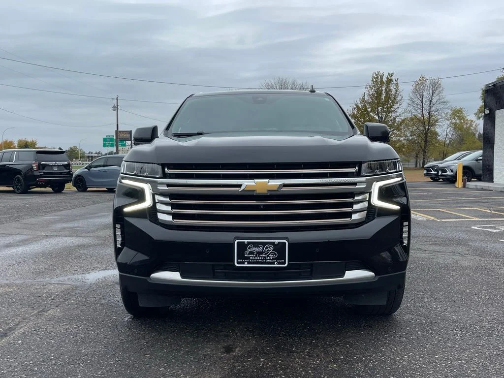 Used 2021  Chevrolet High Country image 12