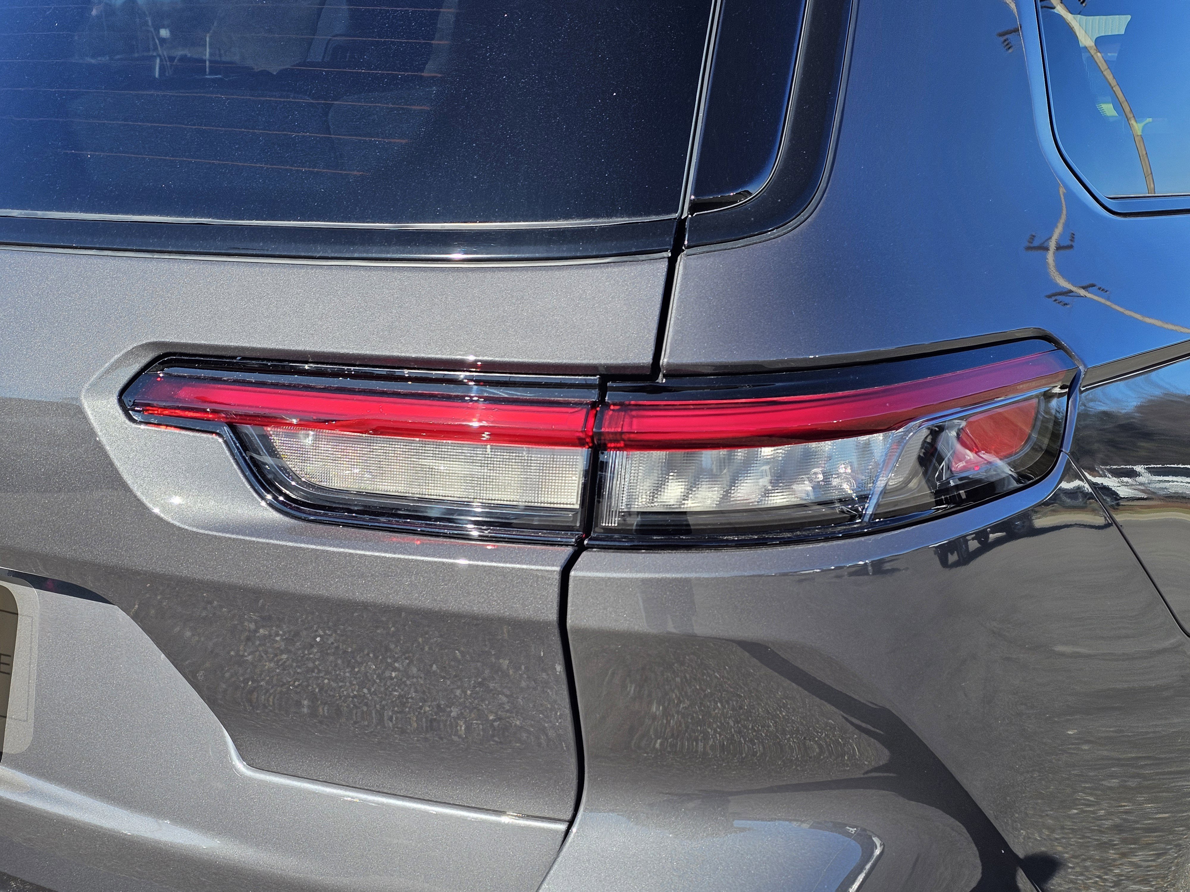 New 2025 Baltic Gray Metallic Clearcoat Jeep Altitude X image 9