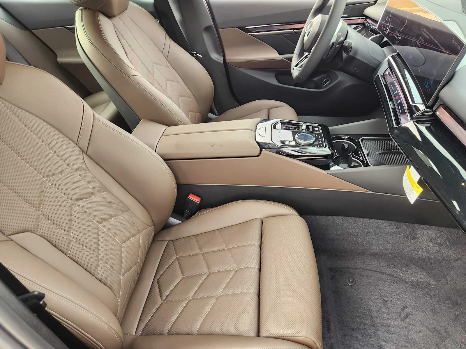 New 2027 Carbon Black Metallic BMW 530i image 5