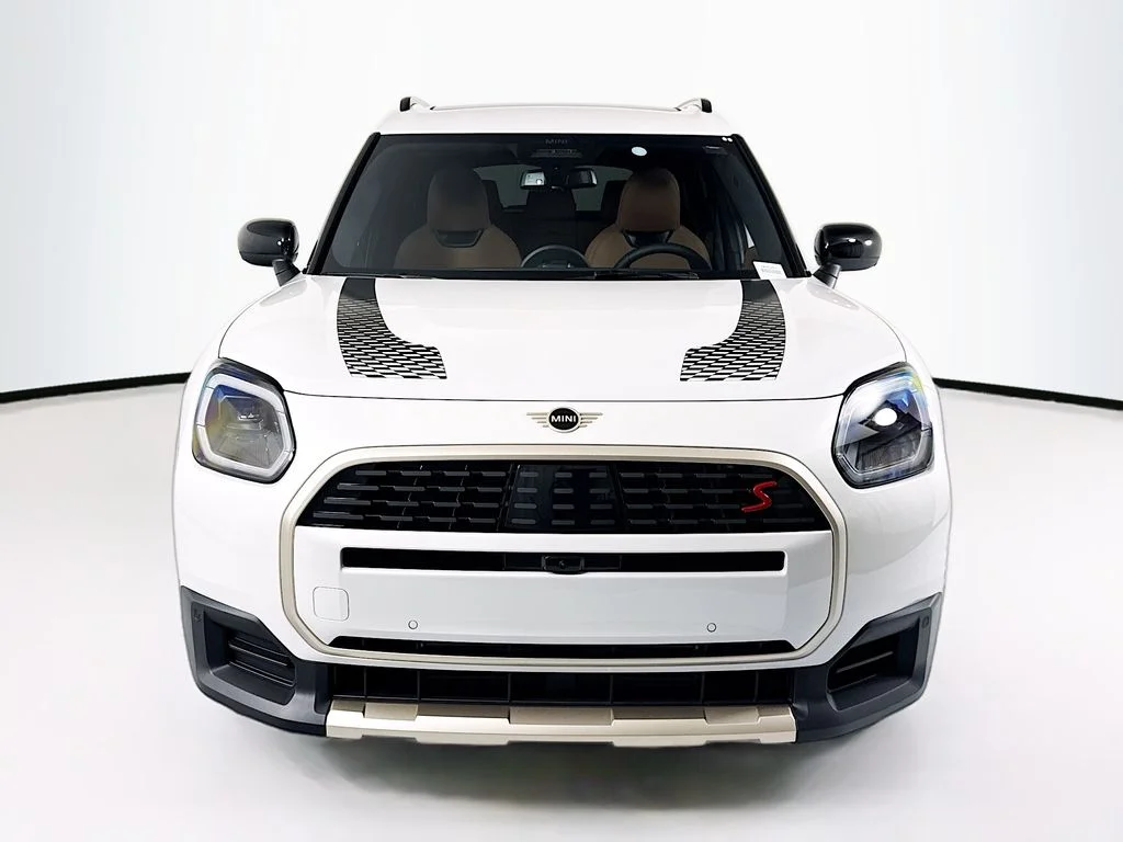 New 2027 Nanuq White Metallic MINI Iconic image 2