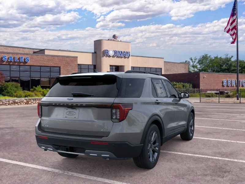New 2026 Carbonized Gray Metallic Ford Active image 42