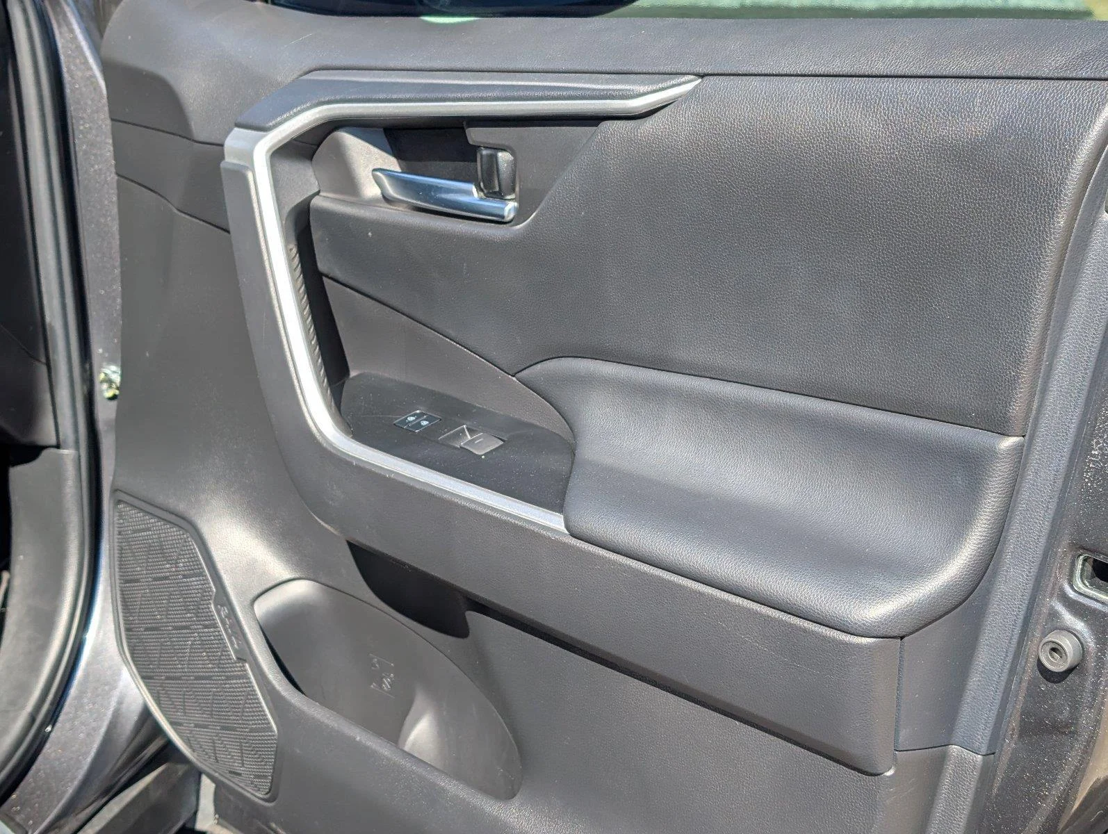 Used 2022 Magnetic Gray Metallic Toyota XLE Premium image 39