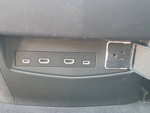 Used 2021 BLACK RAVEN Cadillac Sport Platinum image 18