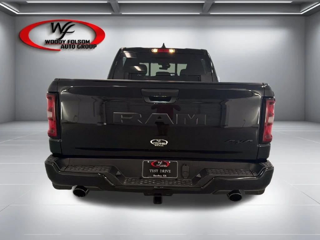 New 2027 Diamond Black Crystal Pearl-Coat Exterior Paint RAM Express image 7