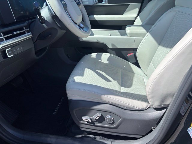 Used 2024 Black Hyundai SEL image 16