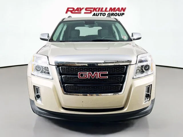 Used 2015 Gold GMC SLE-2 image 2