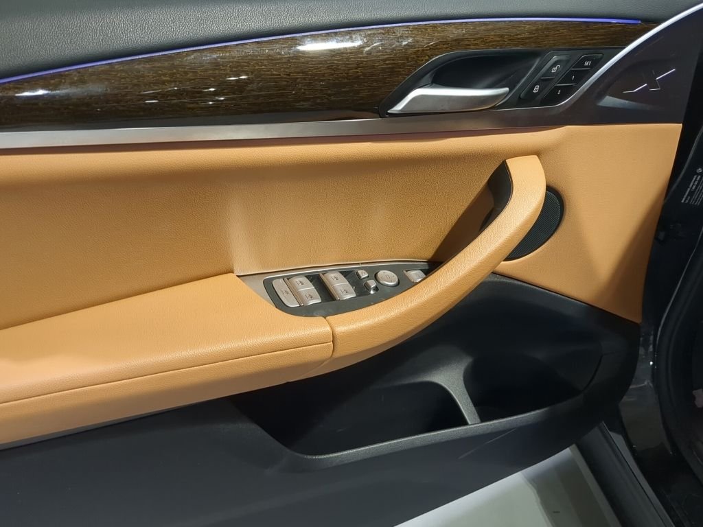 Certified Used 2024 Gray BMW xDrive30i image 14