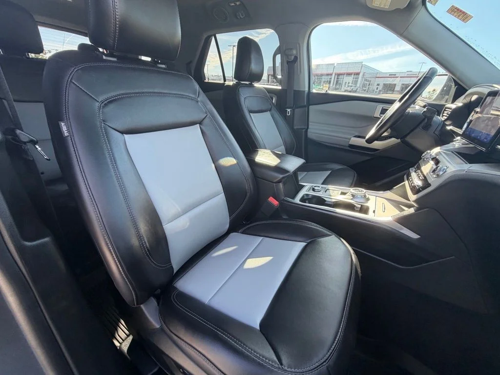 Used 2023 Gray Ford XLT image 36