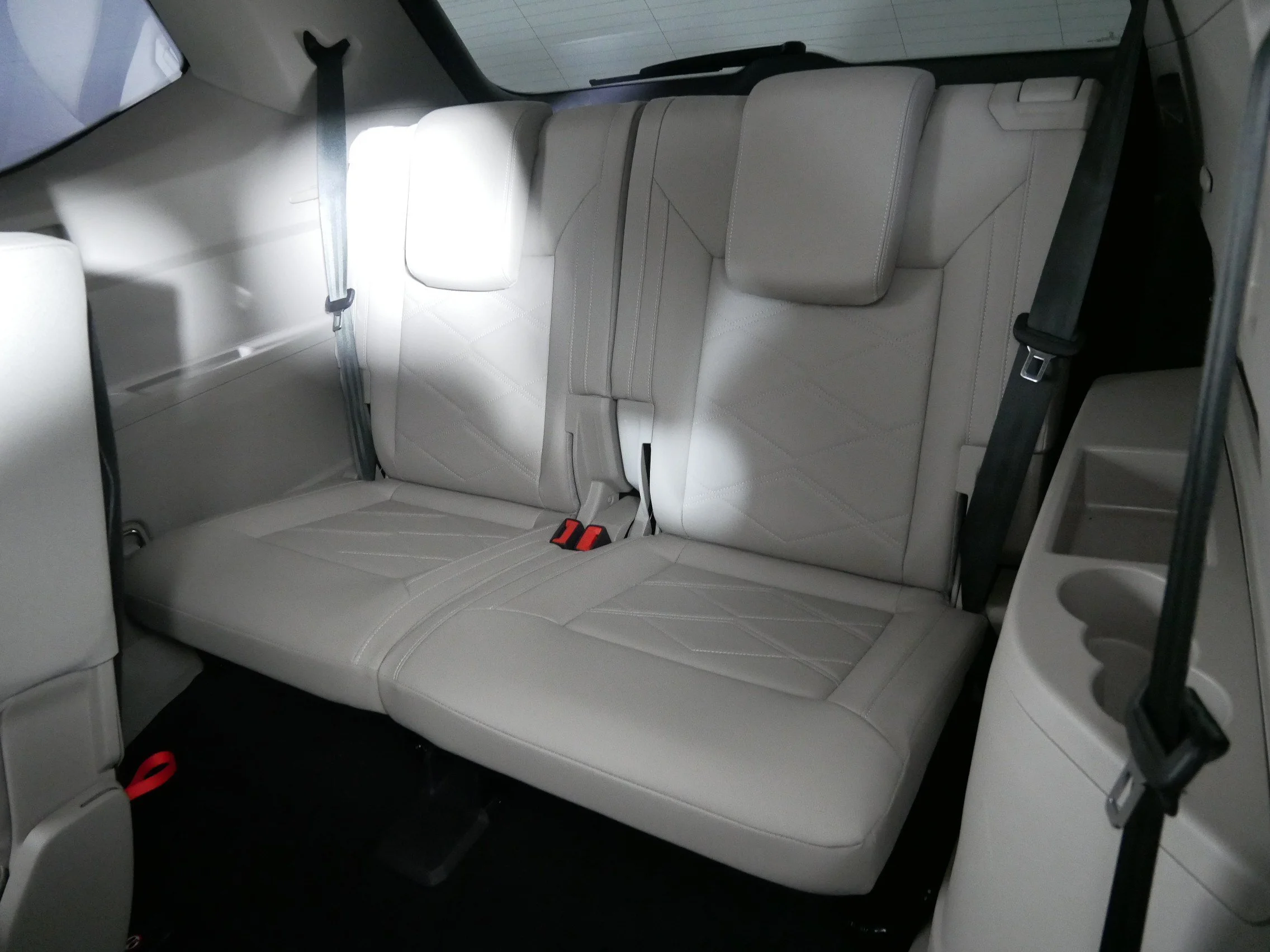 Used 2025 Pure White Volkswagen 2.0T SE image 33
