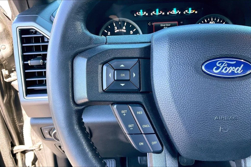 Certified Used 2020 Magnetic Ford XLT image 17