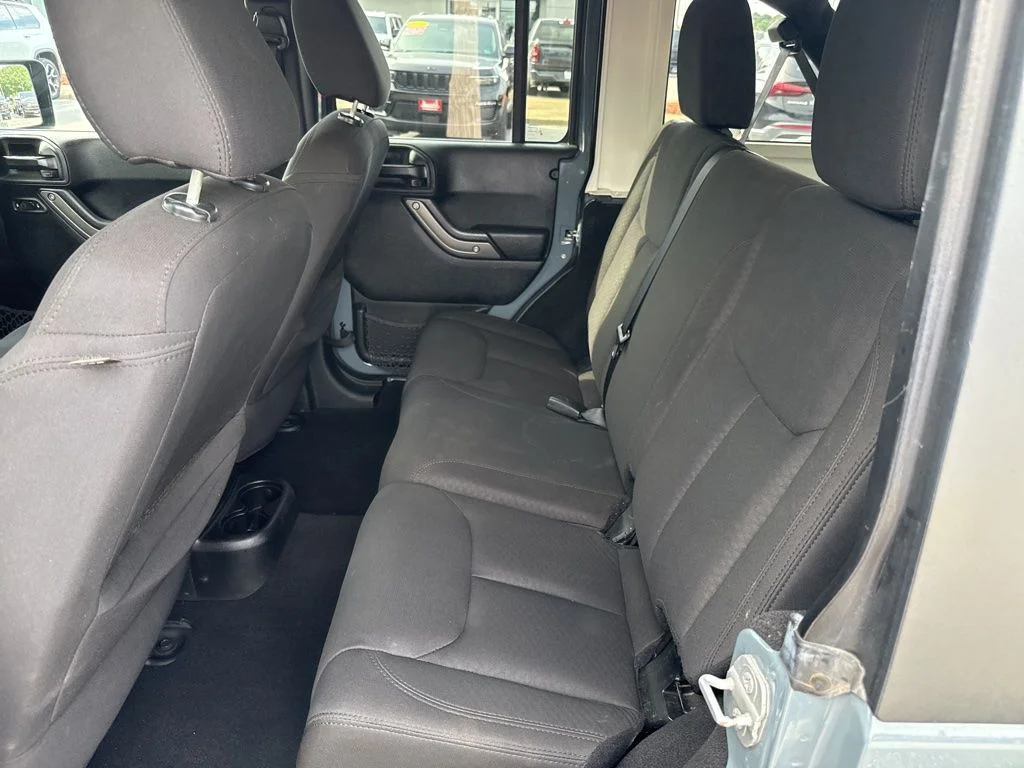 Used 2014 Gray Jeep Unlimited Sport image 10