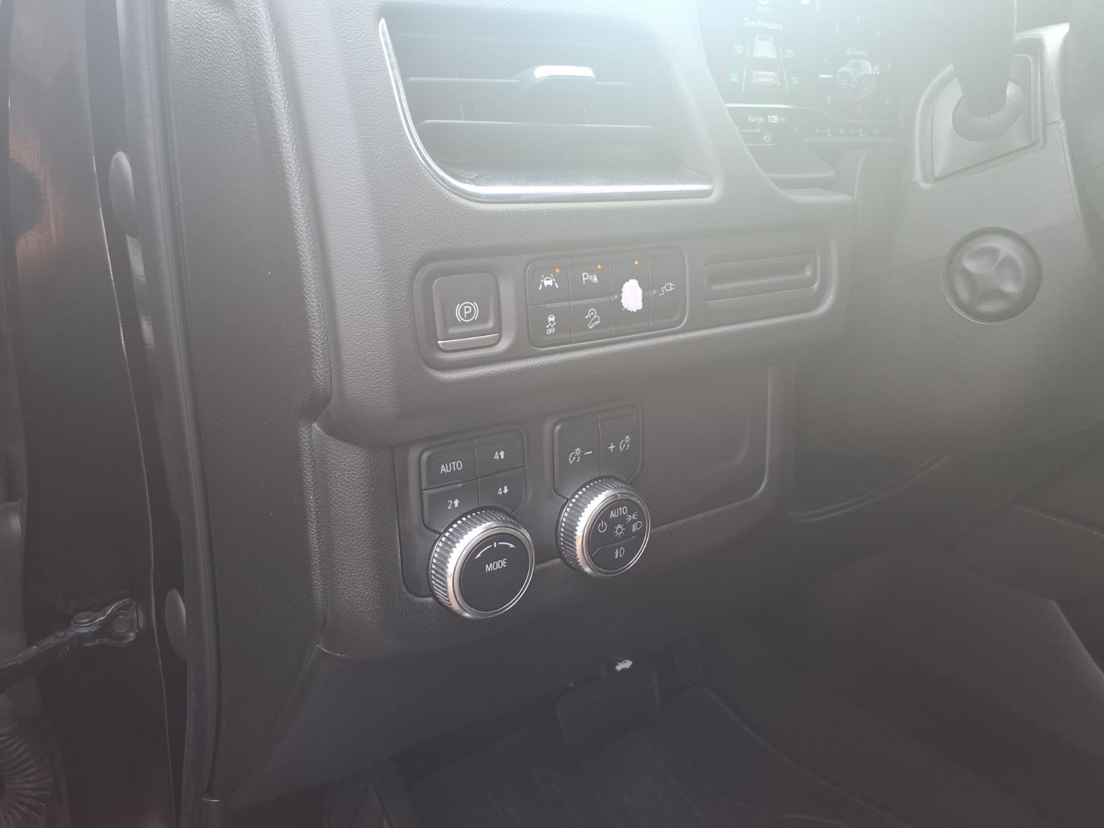 2022 GMC Yukon photo 19 of 28