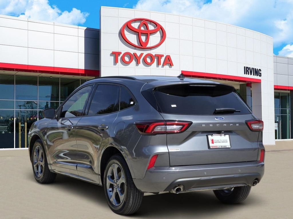Used 2023 Gray Ford ST-Line image 3