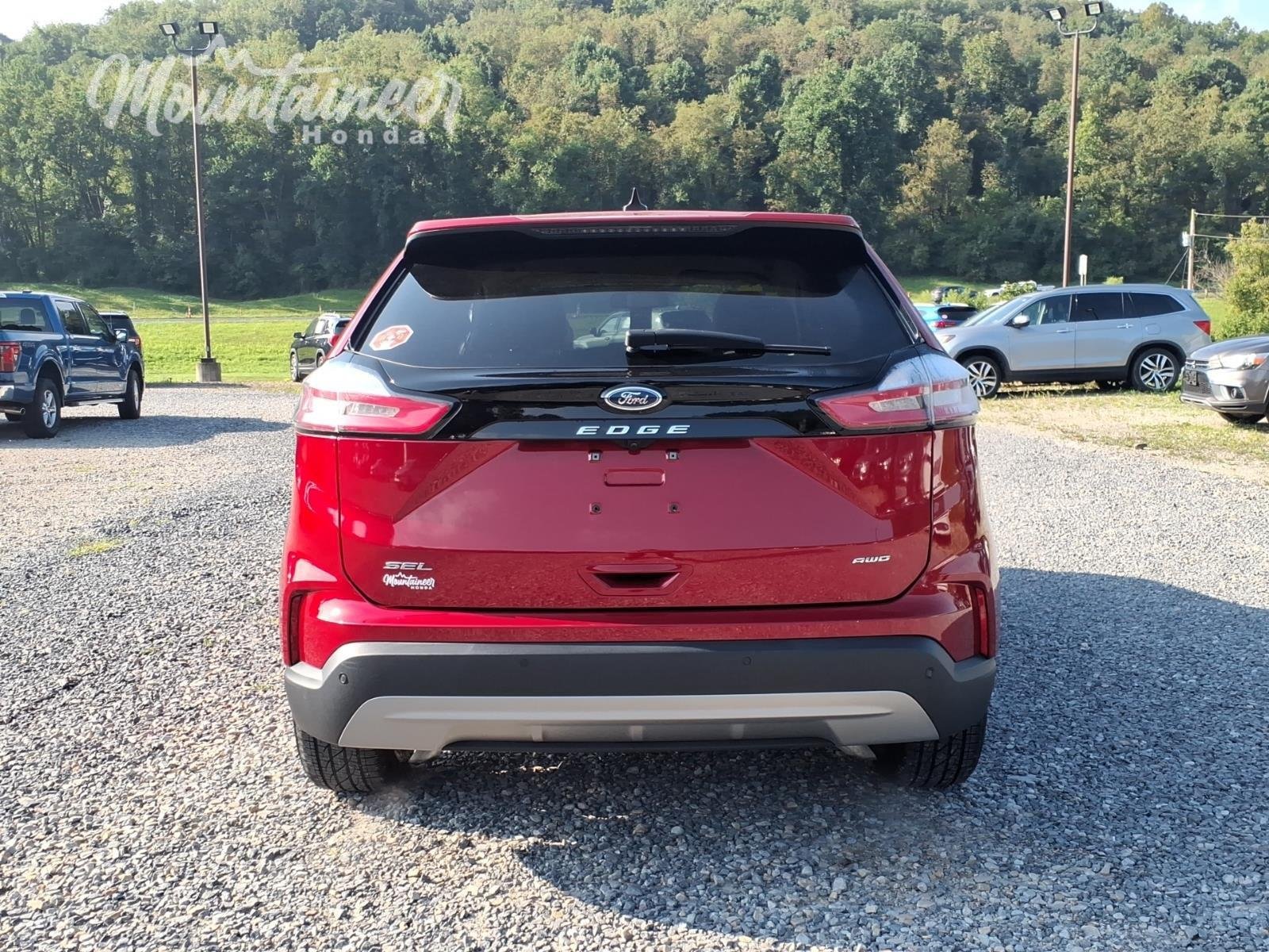 Used 2024 Rapid Red Metallic Tinted Clearcoat Ford SEL image 6