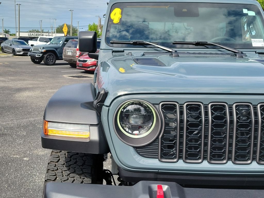 Used 2024 Gray Jeep Rubicon image 6
