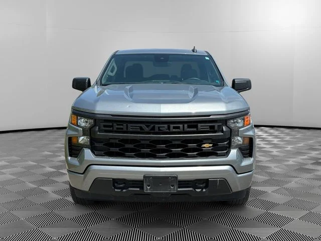 Used 2023 Gray Chevrolet Custom image 8