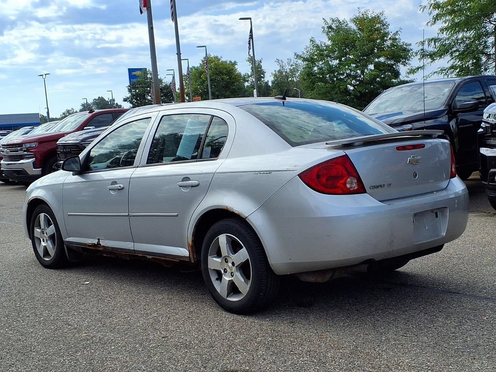 Used 2010 Silver Ice Metallic Chevrolet LT w/1LT image 6