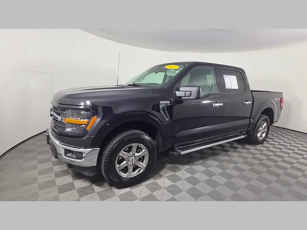 Used 2025 Black Metallic Ford XLT image 50
