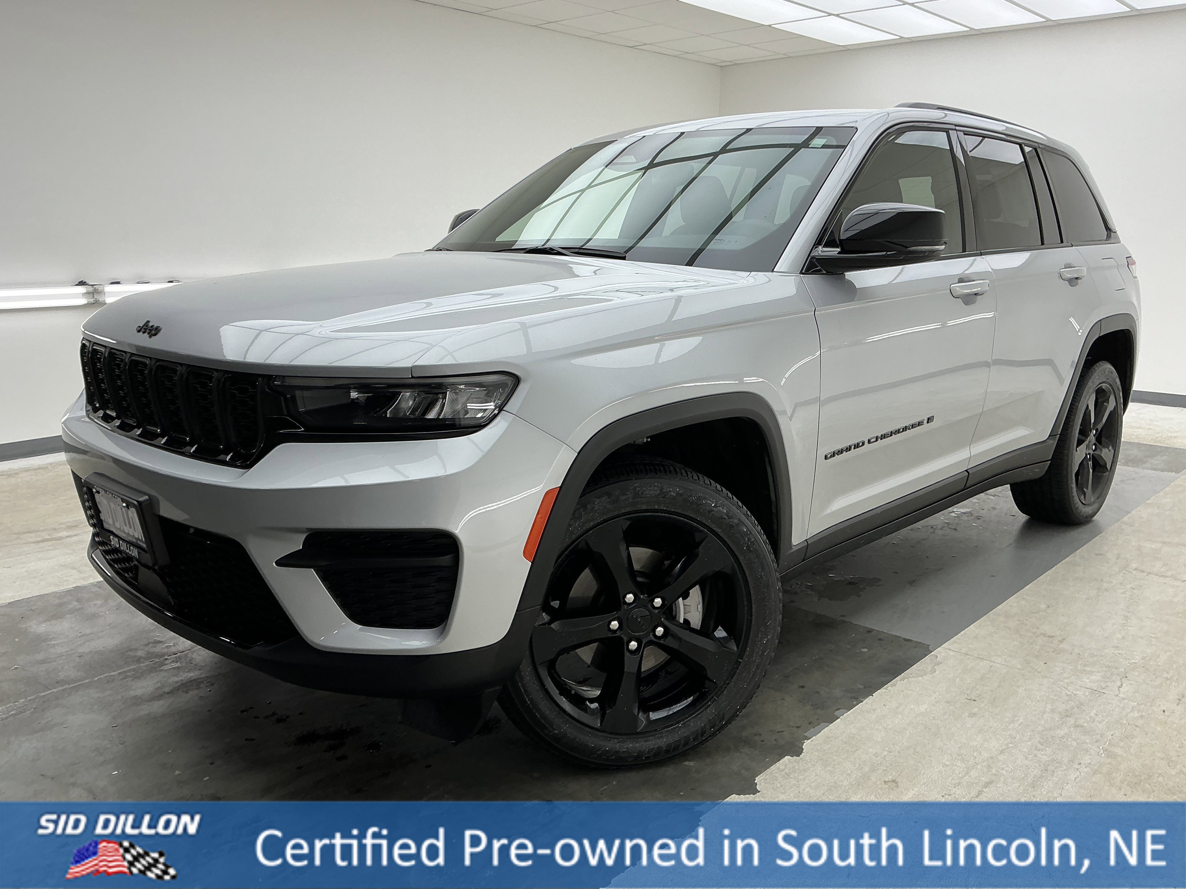 2023 Jeep Grand Cherokee Altitude 4x4's photo