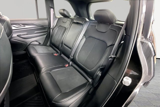 Used 2024 Black Jeep Altitude image 19
