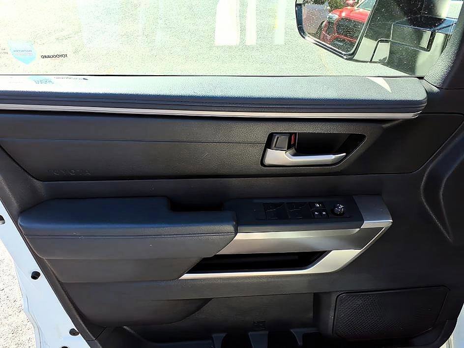 Used 2023 Ice Cap Toyota SR5 image 14