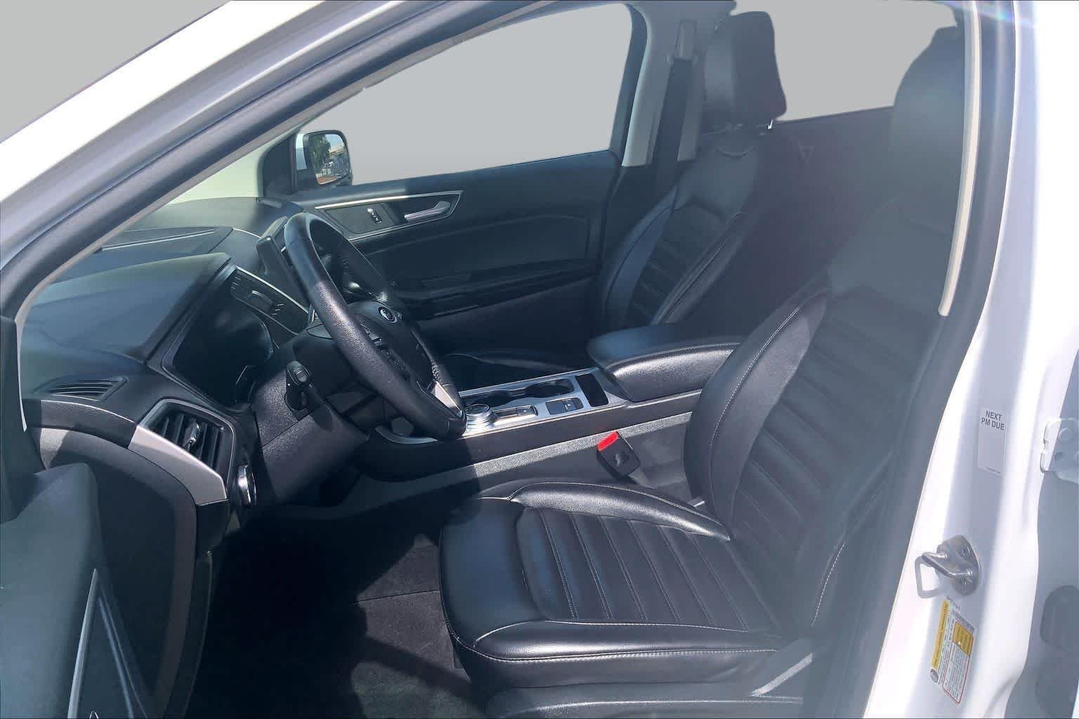 Used 2022 Oxford White Ford SEL image 8