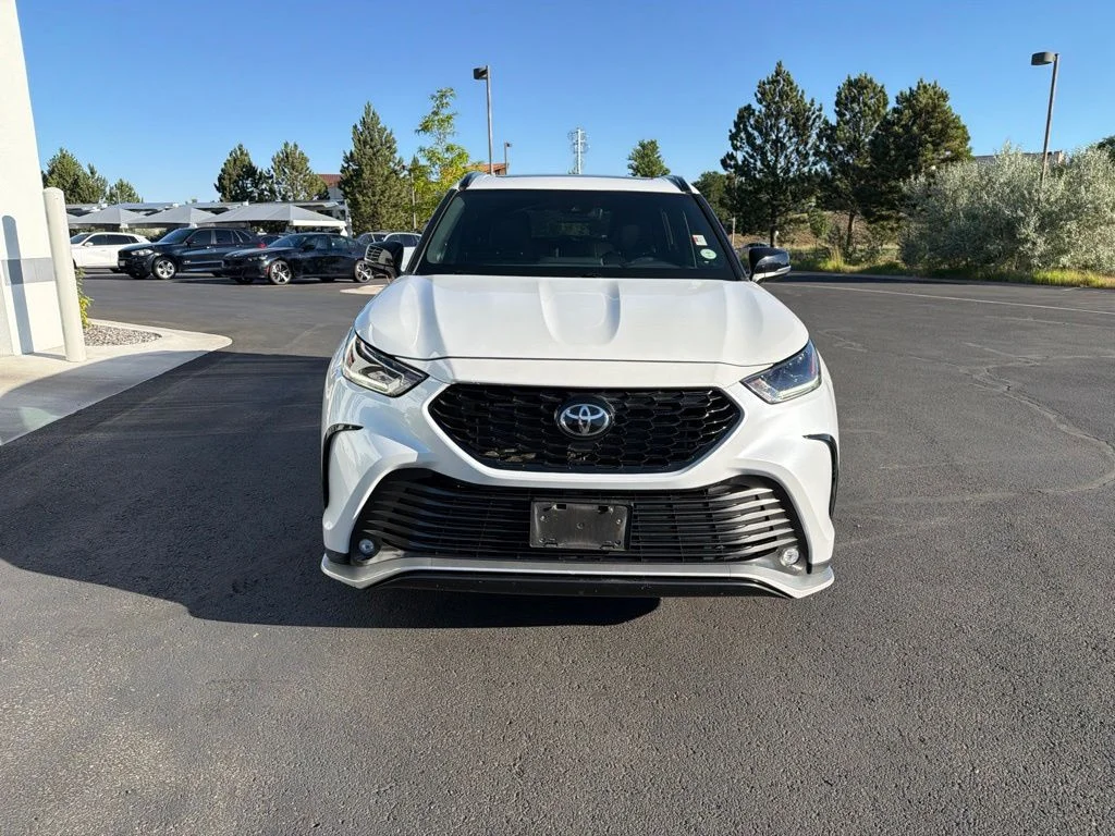 Used 2022  Toyota XSE image 8
