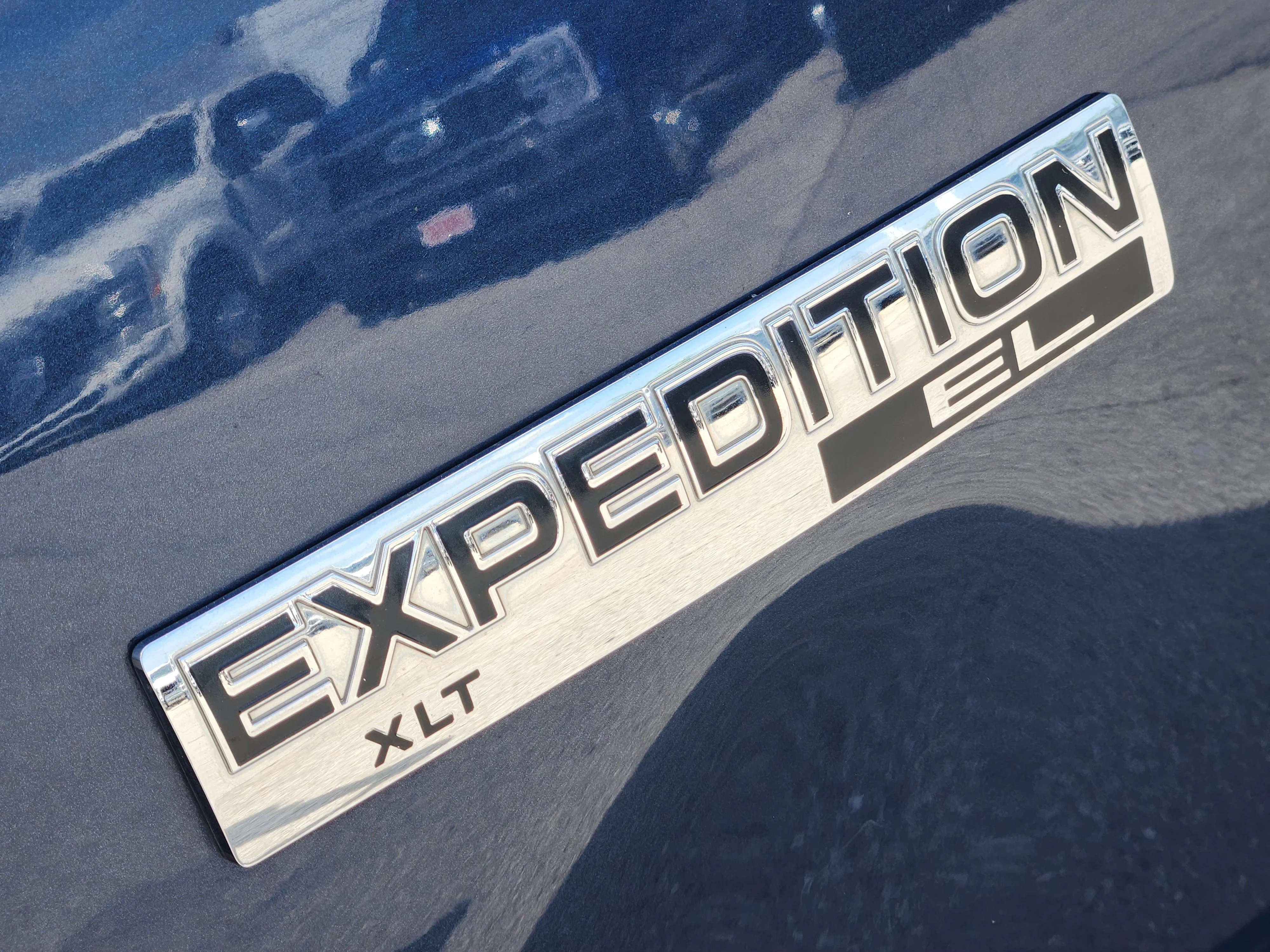 Used 2013 Blue Ford XLT image 12