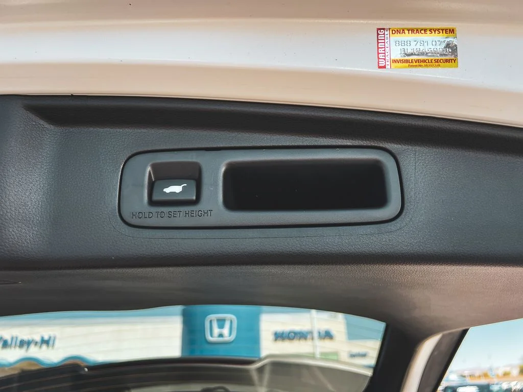 Used 2026 White Honda EX-L image 11
